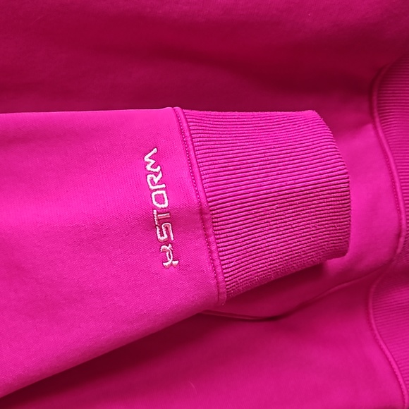 Under Armour storm hoodie cold gear size medium with light stain - Picture 4 of 6